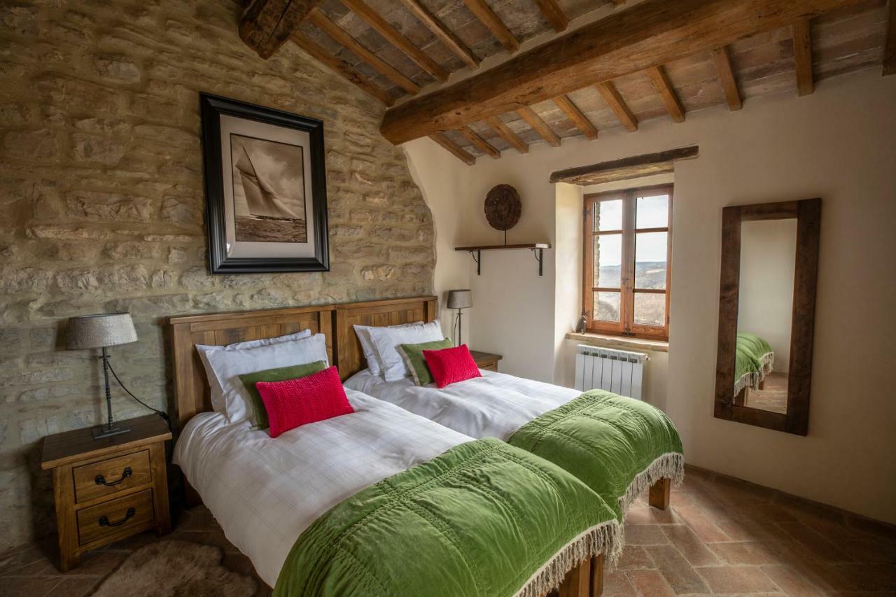 Il Monte Villa Pietralunga  Buitenkant foto